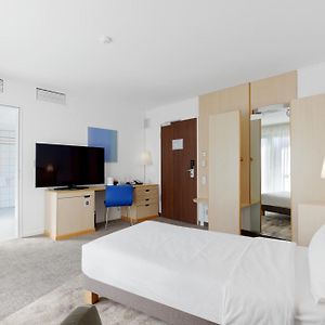 Standard single room Accessible